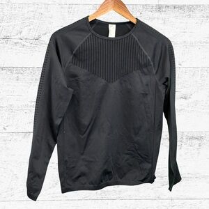 Fabletics Black Long Sleeve Tee